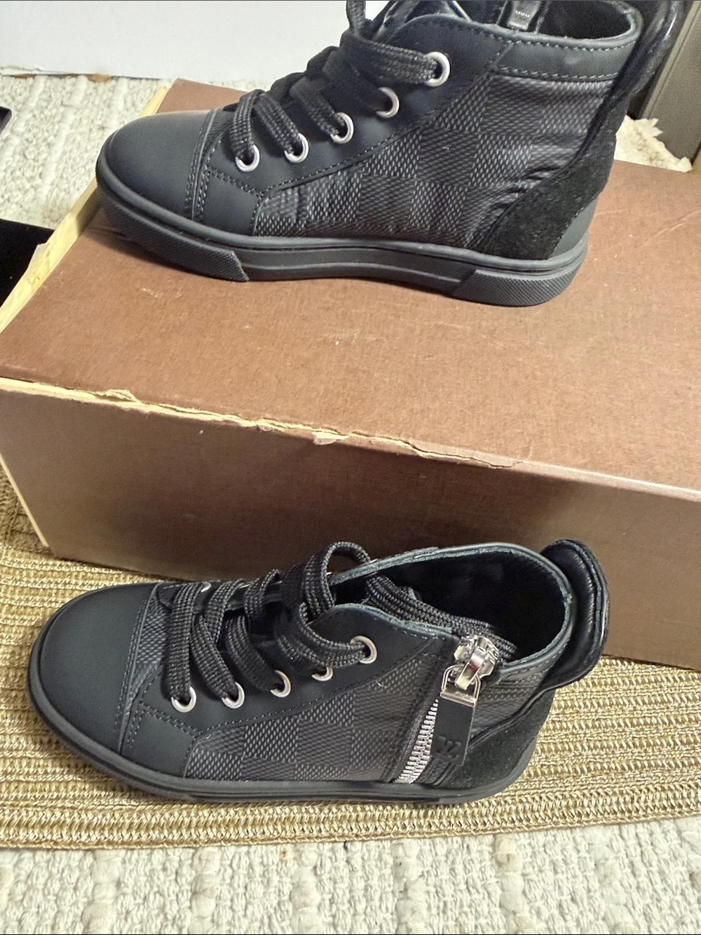 Louis Vuitton Kids High Top Sneakers EU 25 US 8 Black Damier Zip NWOT